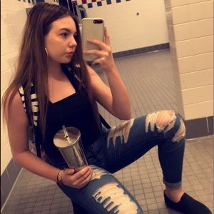 Meet your Posher, Daysie